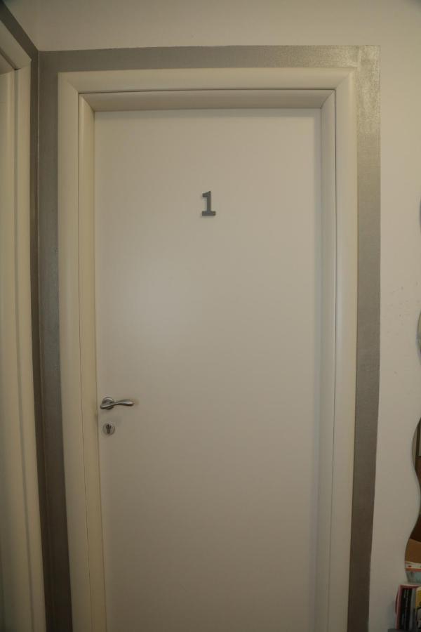 Guest House Simonazzi Reggio Emilia Exterior foto