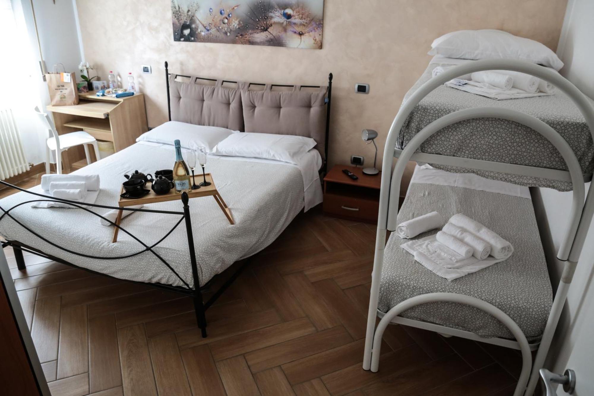 Guest House Simonazzi Reggio Emilia Exterior foto
